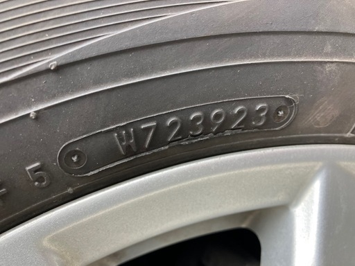 225/65R17 スタッドレスタイヤ　2023年製