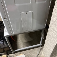 中古美品　日立(HITACHI) 4.0kg 衣類乾燥機 DE-N40WX-W ピュアホワイト乾燥機スタンド 床置き式付き★2018年製の画像