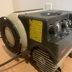 makitaエアコンプレッサー AC6501の画像