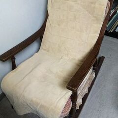 ロッキングチェア 安楽椅子の画像