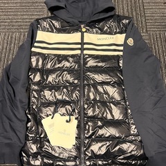 MONCLER モンクレール ダウンジャケット FELPA APERTA CON CAP の画像