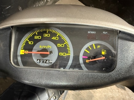 ★支払総額3.8万円★定休日なし！いつでも現車確認可能です！ スズキ レッツ2 ゴールド CA1KA 人気のレッツ2！ 2ストのためオイル注ぎ足すだけ！ バッテリー新品！ カスタムベースに♪