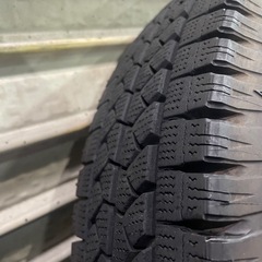 新品同様　　　145R12 8PR スタッドレス　ブリザックVL1  アクティバンと等の画像