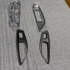 ヤリスクロススイッチパネル美品の画像
