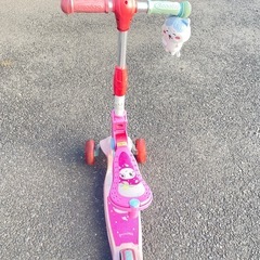 キックボードと一輪車の画像