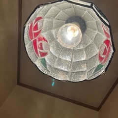 照明　ペンダントライト　ステンドグラスの画像