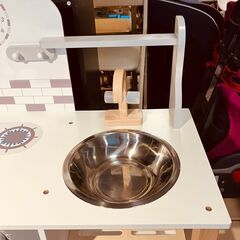 木製 おままごとキッチンの画像