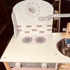 木製 おままごとキッチンの画像