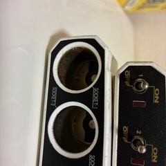 12V スイッチ付ソケット　2個の画像