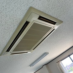 天カセのエアコン設置できる方いますか！