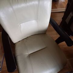 ダイニングチェア２脚の画像