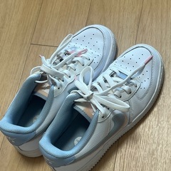  NIKE AIR FORCE 1 24cm の画像