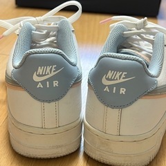  NIKE AIR FORCE 1 24cm の画像
