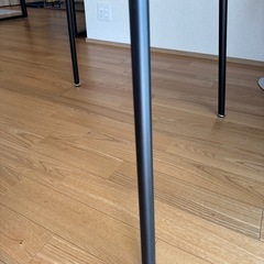 ダイニングテーブルの画像