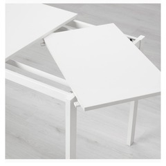 IKEA 伸縮式だいダイニングテーブルの画像