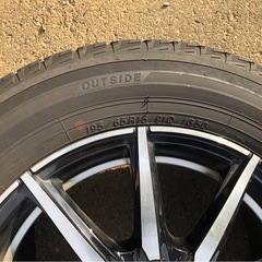 　スタッドレス 　ヨコハマタイヤ　16インチ
の画像
