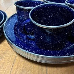ホーロー食器セットの画像