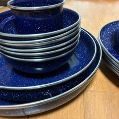 ホーロー食器セットの画像