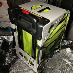 zuca 座れるキャリーケース　美品の画像