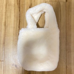 もこもこ ハンドバックの画像