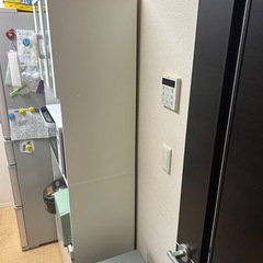 食器棚の画像