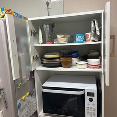 食器棚の画像