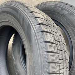 215/65R16 スタッドレスタイヤ　ダンロップWM02の画像
