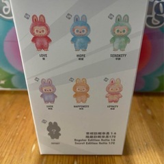  POP MART THE MONSTERS Big into Energyシリーズ ぬいぐるみペンダントの画像