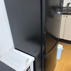 アイリスオーヤマ 冷蔵庫 142L ブラック 幅50cm IRSD-14A-B 2ドア 右開き 直冷式 BIG冷凍室 新生活 一人暮らしの画像