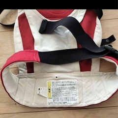 Aprica 抱っこ紐 赤・白 ドット柄　前向き抱っこの画像
