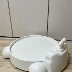 移動も出来るベビーチェア ・テーブル付きの画像
