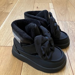 未使用　女の子冬用ブーツ 17.5cmの画像