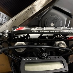 dトラッカーx モタードの画像