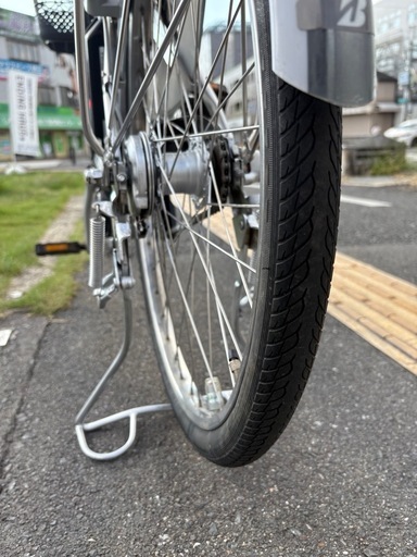 中古24インチブリヂストン電動アシスト自転車　8.7Ah 大阪