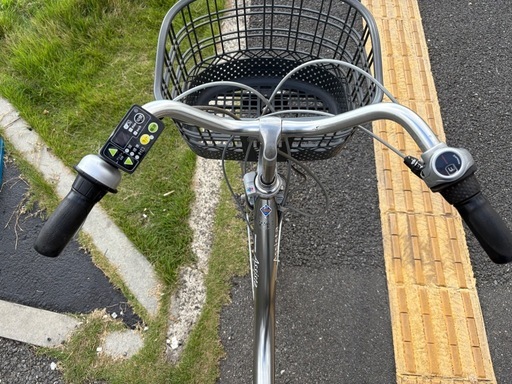 中古24インチブリヂストン電動アシスト自転車　8.7Ah 大阪