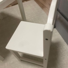 【IKEA】キッズチェア＆デスクセットの画像