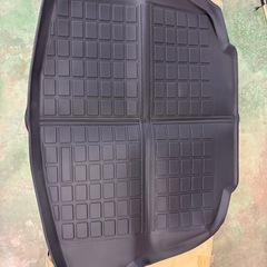 新品未使用　トヨタ カローラクロス 10系 専用 ラゲッジマット 3D立体 TPE素材 防水 防汚 耐摩擦 トヨタ 新型 カローラクロス 10系TOYOTA COROLLA CROSS ラゲッジマット 1pcs。  【適合型式】：2WD 。年式：2021年9月~現行。  の画像