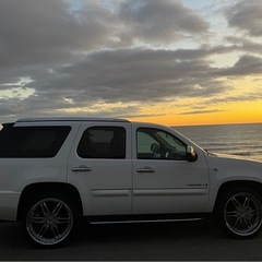 GMC YUKON DENALI AWD ユーコンデナリ 新車並行☆の画像