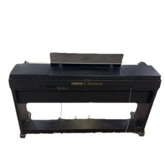 YAMAHA CLAVINOVA CLP-550 直の画像