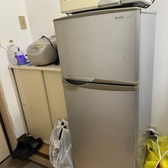 冷凍庫、洗濯機の画像