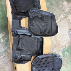新品 スズキ ジムニー JB64 JB74型 3Dフロアマット 立体フロアマット TPE素材 3PCS MT車用，H30.7〜現行の画像