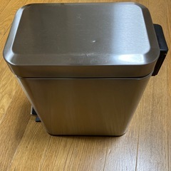 コンパクト　ゴミ箱の画像
