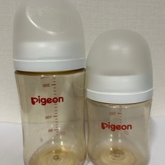 ピジョンの哺乳瓶の画像