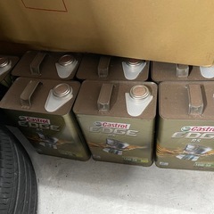 カストロールEDGE   RS   10W-50   全合成油　4L缶　7缶セットの画像