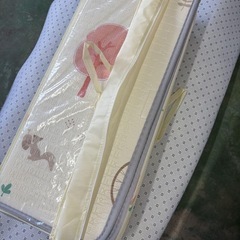 新品 折り畳み ベビープレイマット 200cmx180cmx2cm 両面使用可 サイドロック加工 軽量 滑り止め 防水防汚 おしゃれ 可愛い 赤ちゃん 幼児 プレイマット 敷物 携帯便利 収納簡単 リビング 子供部屋 クッションマット 防寒防湿マット 無毒 知育 遊べる プレゼントの画像