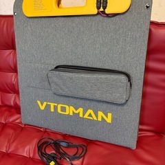 【美品】ポータブル電源ソーラーパネルセット　VTOMAN JUMP1000＋VS220＋カート 3点セット（動作良好・防災/キャンプ/車中泊）の画像