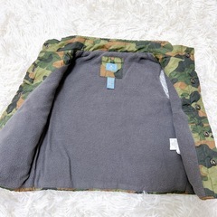 babyGAP 裏起毛 カモフラ　ベスト80cmの画像