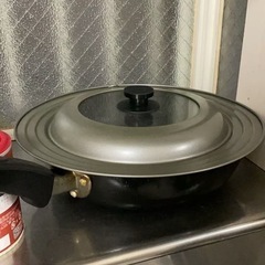 両手鍋とフライパンセットの画像