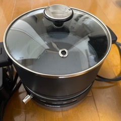 電気鍋とたこ焼き器の画像