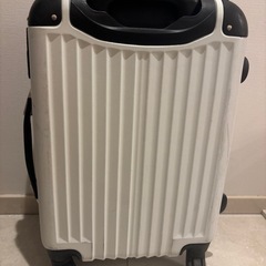 キャリーケースの画像